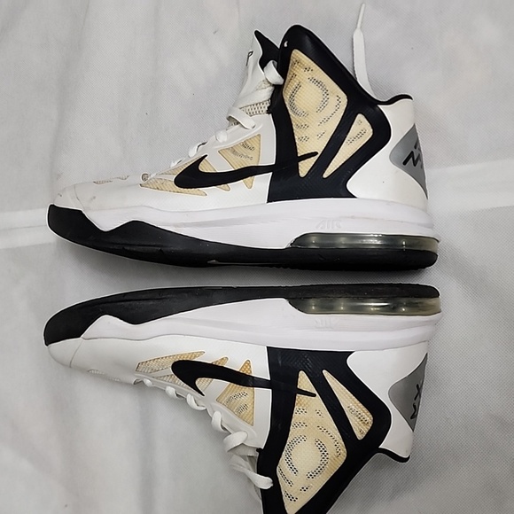 Nike Hyper Aggressor Air Max Sneakers size 9 - Picture 3 of 8